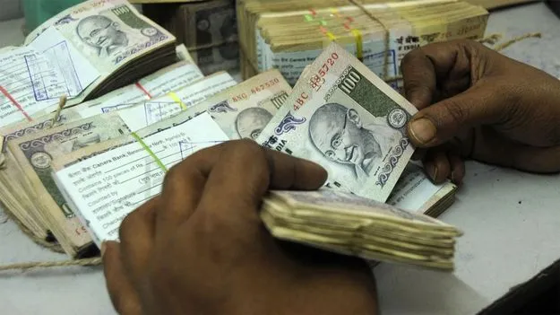 Jubilee Hills by-election: తనిఖీల్లో రూ.25 లక్షల నగదు స్వాధీనం