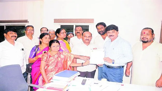 Hyderabad: దొంగ సభ్యత్వాలతో గెలిచేందుకు కుట్ర..