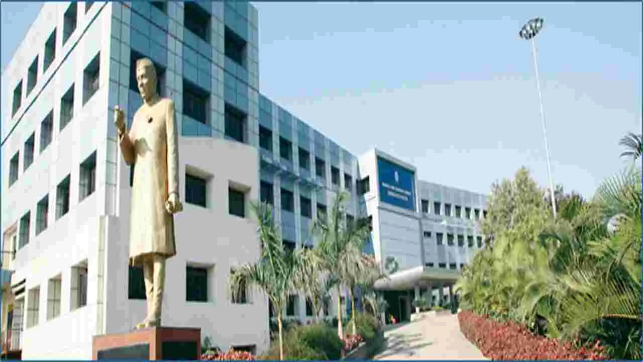 JNTU: పార్ట్‌టైమ్‌ కోర్సుల నిర్వహణలో.. జేఎన్‌టీయూ నత్తనడక