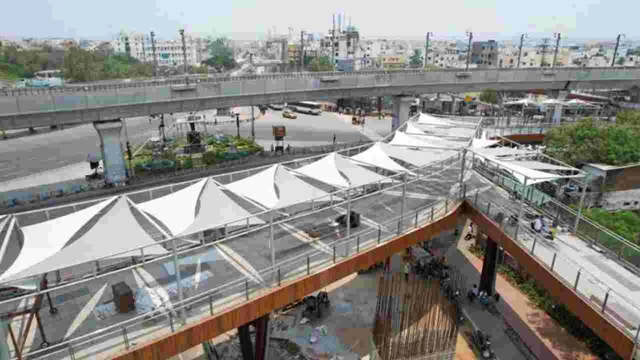 HMDA: గ్రేటర్‌లో.. ఆరు స్కైవాక్‌లు..