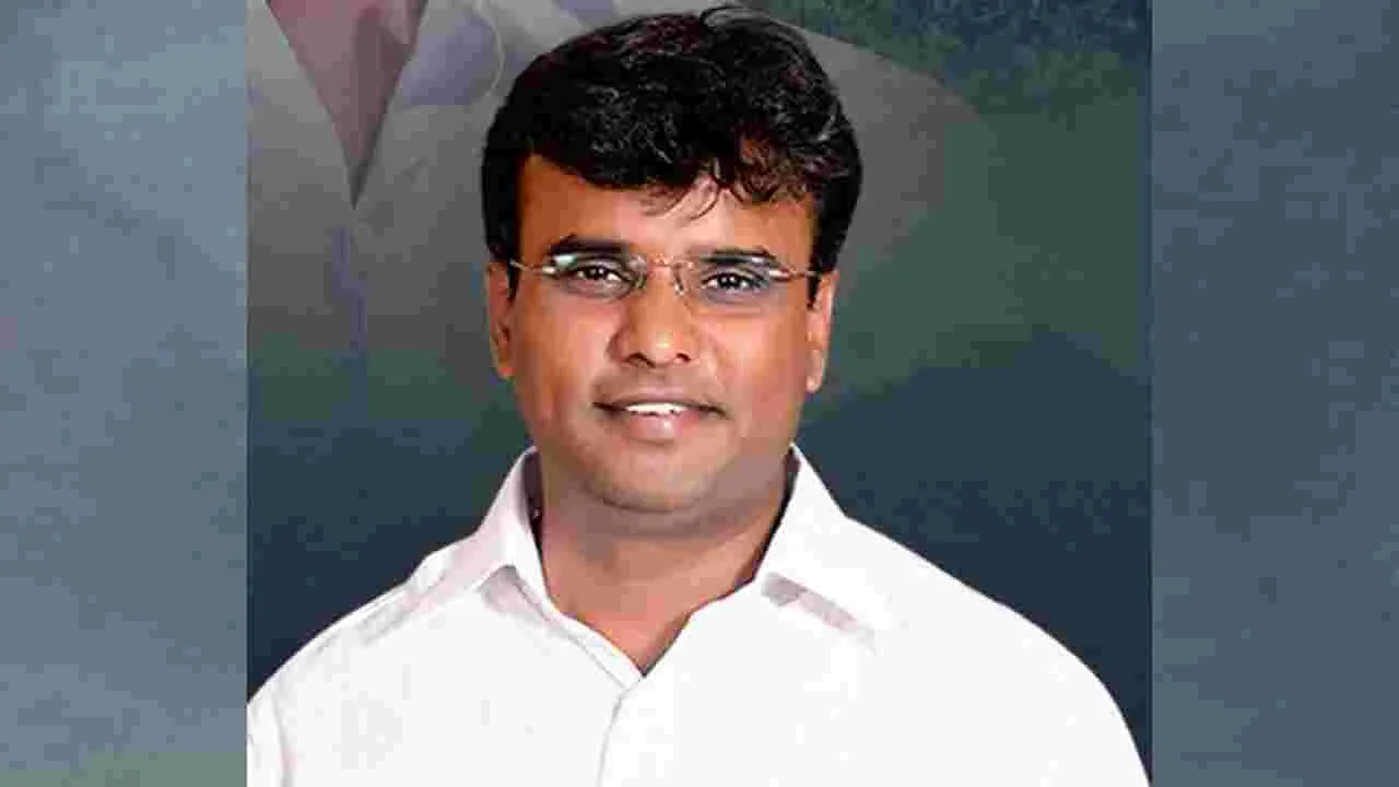 MLA: హామీలు నెరవేర్చలేక ముఖం చాటేస్తున్న సీఎం..