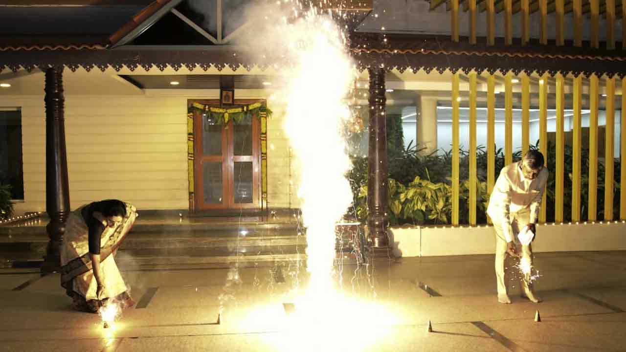 Chandrababu-Deepavali:  రాష్ట్ర ప్రజలందరికీ మేలు జరగాలని.. ప్రజలకు ప్రతి రోజూ పండుగ కావాలని దేవుడిని ప్రార్థించా: సీఎం చంద్రబాబు