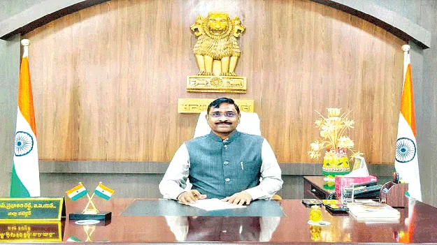 Medical Camps వారపు సంతల్లో వైద్య శిబిరాలు 