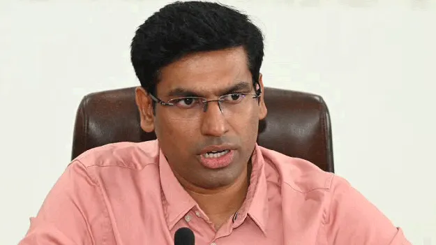 నిషేధిత జాబితా నుంచి గ్రామకంఠాలకు విముక్తి