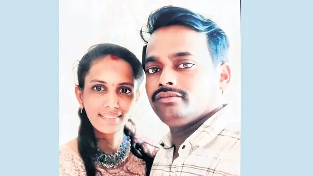 అనుమానాస్పద స్థితిలో దంపతుల మృతి