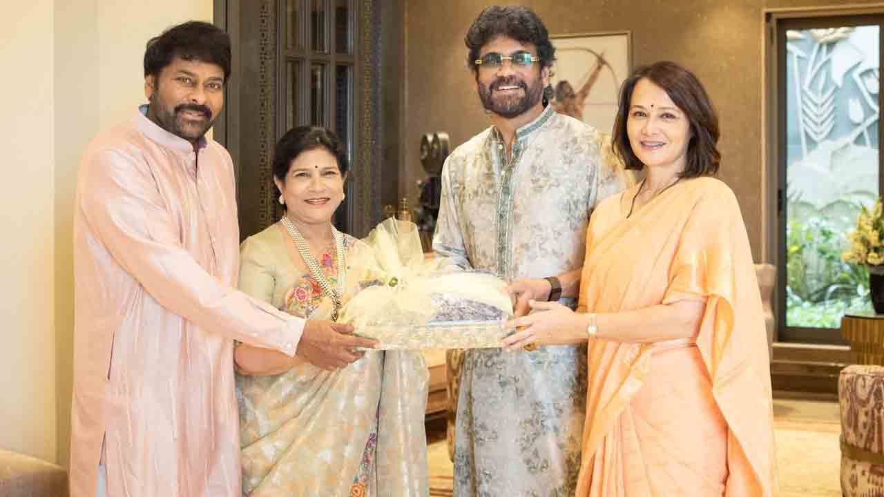 Diwali Celebrations: దేశ వ్యాప్తంగా దీపావళి సంబరాలు..