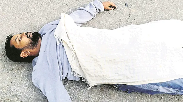 వైద్యం కోసం వెళ్తూ...