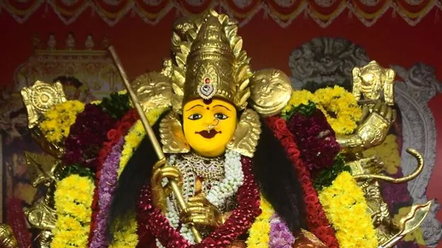 Kanaka Durga Navaratri: ఇంద్రకీలాద్రిపై పదవ రోజుకు నవరాత్రి ఉత్సవాలు.. తరలివస్తున్న భక్తులు