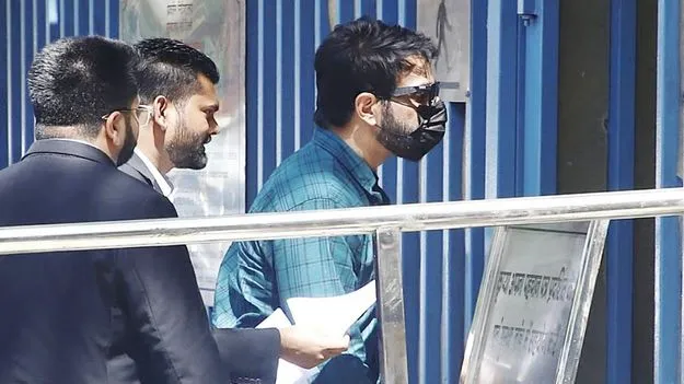 Sonu Sood: బెట్టింగ్ యాప్ కేసు..ఈడీ ఎదుట హాజరైన సోనూసూద్