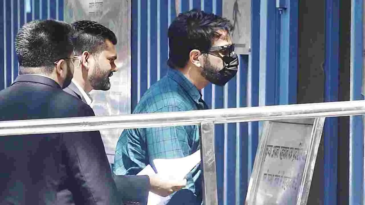 Sonu Sood: బెట్టింగ్ యాప్ కేసు..ఈడీ ఎదుట హాజరైన సోనూసూద్