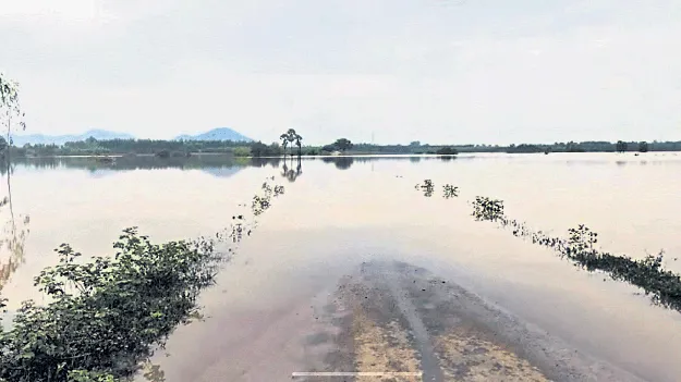 వదలని వరద..!