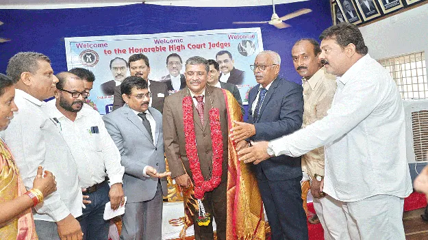 సమస్యల పరిష్కారానికి కృషి చేస్తాం