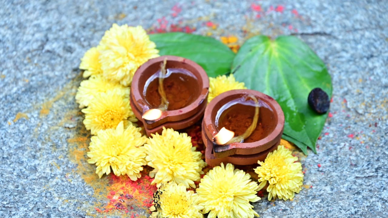 Karthika Masam: కార్తీక మాసం మొదటి సోమవారం.. శైవక్షేత్రాల్లో భక్తుల కిటకిట