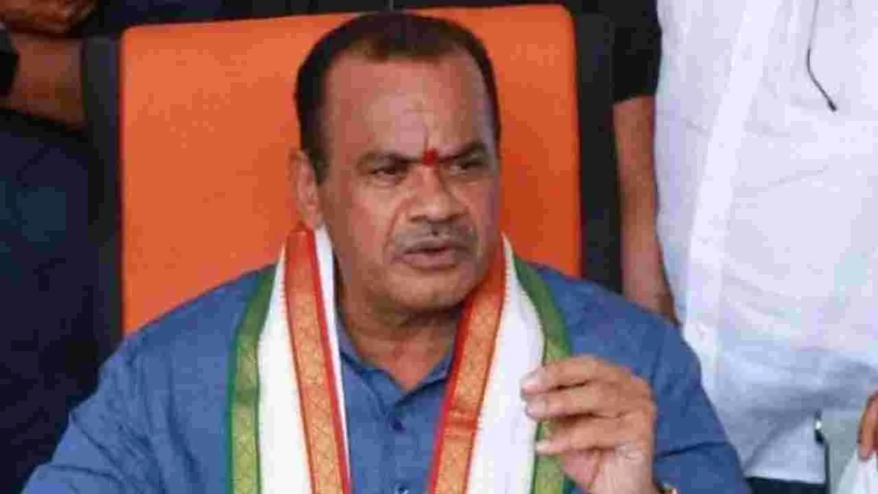 Minister Venkata Reddy: స్థానిక ఎన్నికలపై మంత్రి కోమటిరెడ్డి కీలక వ్యాఖ్యలు 