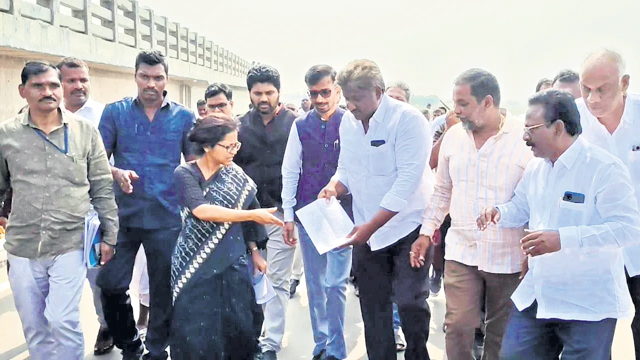 నష్ట పోయిన ప్రతి రైతును ఆదుకోవాలి