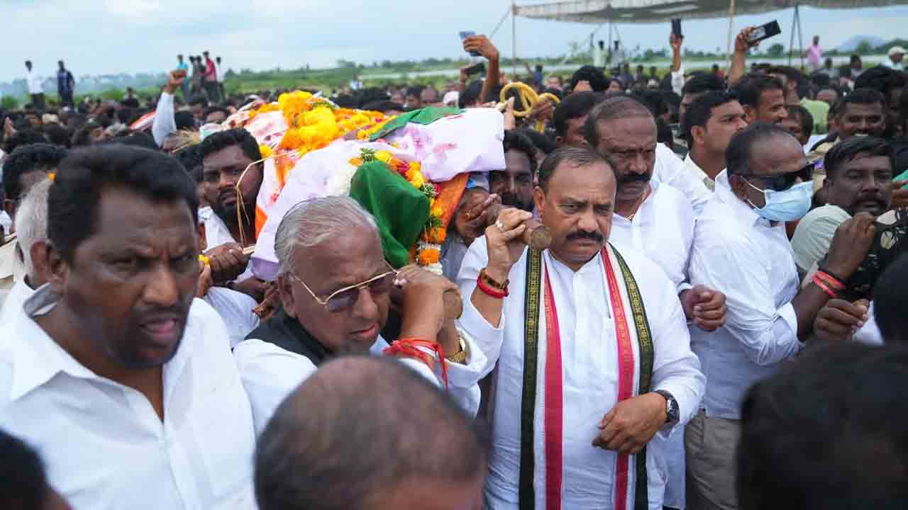 Damodar Reddy: ప్రభుత్వ అధికార లాంఛనాలతో దామోదర్‌రెడ్డి అంత్యక్రియలు.. పలువురు ప్రముఖుల నివాళి