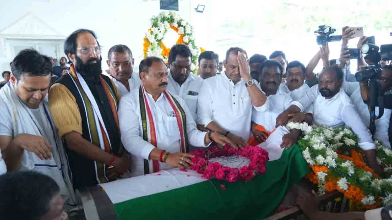 Damodar Reddy: ప్రభుత్వ అధికార లాంఛనాలతో దామోదర్‌రెడ్డి అంత్యక్రియలు.. పలువురు ప్రముఖుల నివాళి