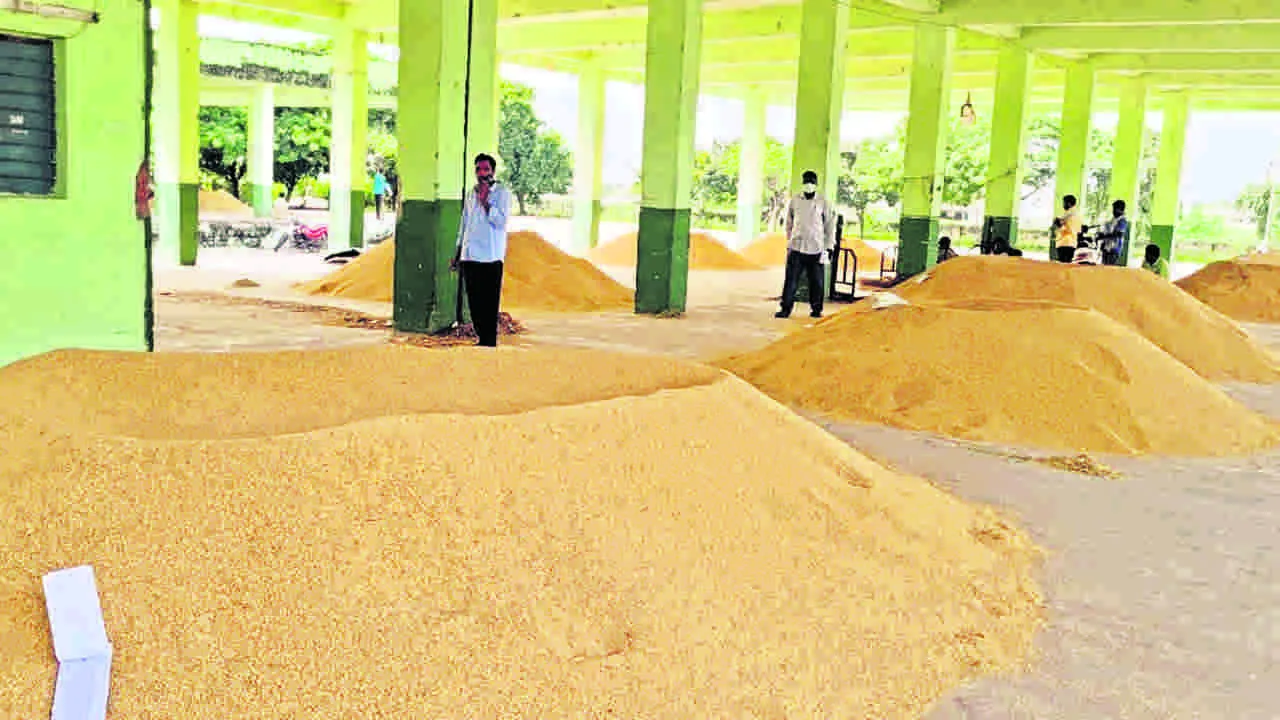 ‘పేట’లో తూకాల దందా..!