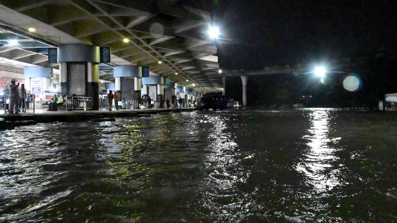 Musi River Floods: ఎంజీబీఎస్ వైపు వెళ్తే ప్రయాణికులకు.. ముఖ్య గమనిక..