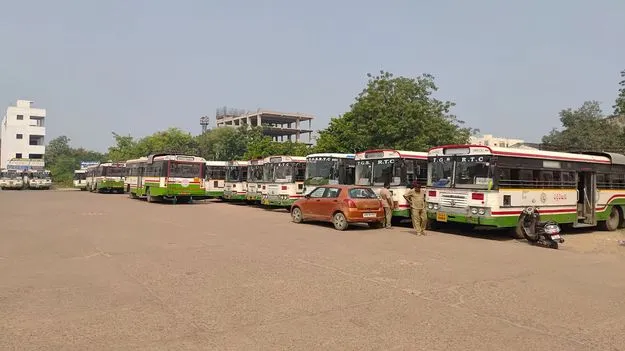 చివరి రోజు భారీ స్పందన...