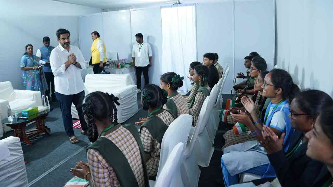 GST Savings Competitions: కర్నూలులో జీఎస్టీపై పోటీలు: విజేతలను అభినందించిన మంత్రి లోకేష్ 