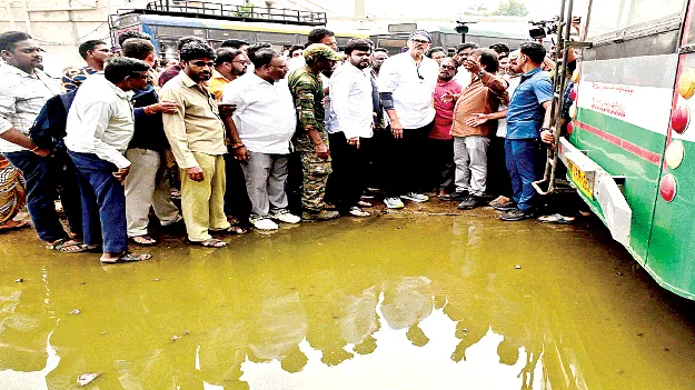ఇంటిగ్రేటెడ్‌ ఆర్టీసీ కాంప్లెక్స్‌గా తీర్చిదిద్దుతాం