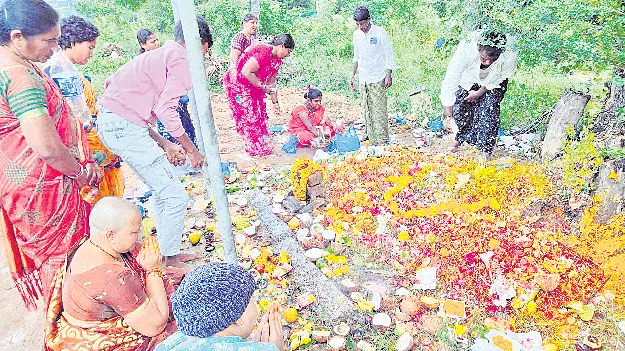 భక్తిశ్రద్ధలతో నాగులచవితి