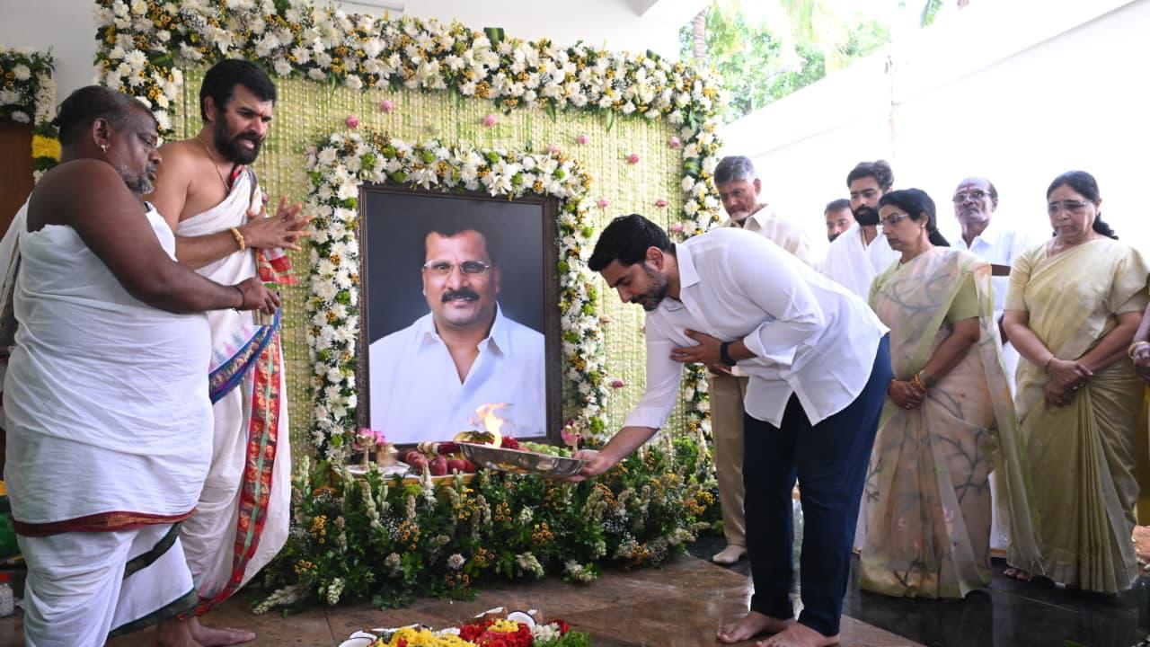 CM Chandrababu Naidu Attends: తన సోదరుని వర్ధంతి కార్యక్రమంలో పాల్గొన్న సీఎం చంద్రబాబు నాయుడు