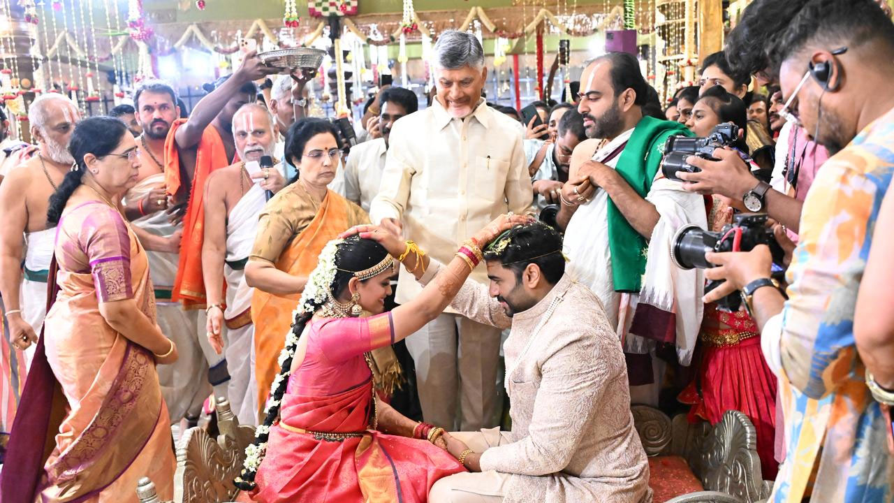 Nara Rohit Wedding: వైభవంగా నారా రోహిత్ వివాహం.. హాజరైన చంద్రబాబు దంపతులు, లోకేష్