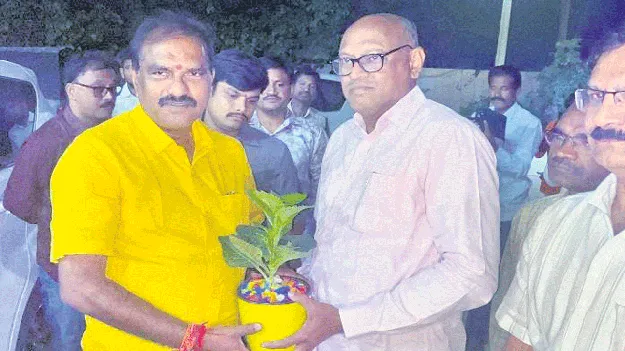 దోర్నాలకు చేరుకున్న మంత్రి నిమ్మల