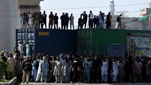  Pakistan Burns: పాలస్తీనా శాంతిస్తుంటే.. భగ్గుమంటోన్న పాక్