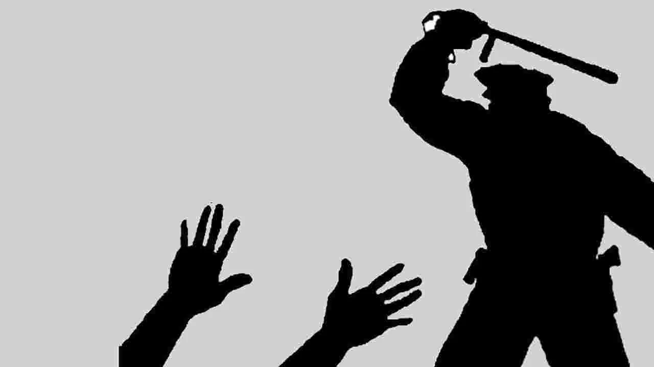 Bengaluru: పోలీసులా.. మజాకా.. మాకే బిల్లు ఇస్తావా అంటూ..