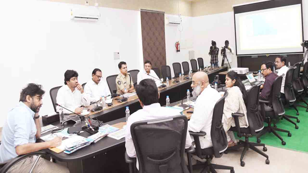 Pawan Kalyan: మత్స్యశాఖ ఉన్నతాధికారులకు డిప్యూటీ సీఎం పవన్ కీలక ఆదేశాలు