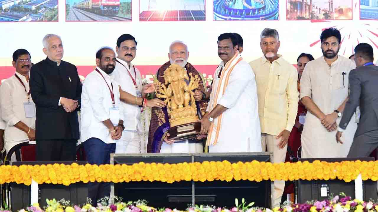PM Narendra Modi: కర్నూలులో ప్రధాని నరేంద్ర మోదీ పర్యటన