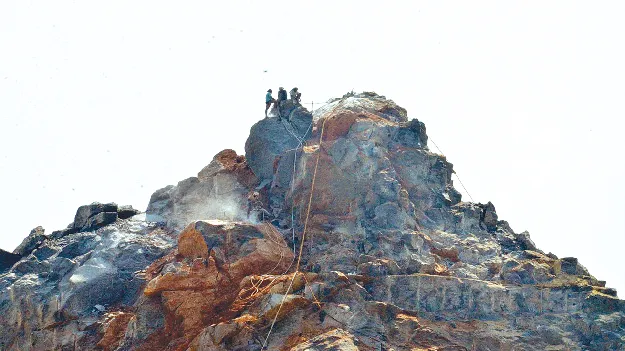 Voluntary rule in the management of quarries క్వారీల నిర్వహణలో  ఇష్టారాజ్యం