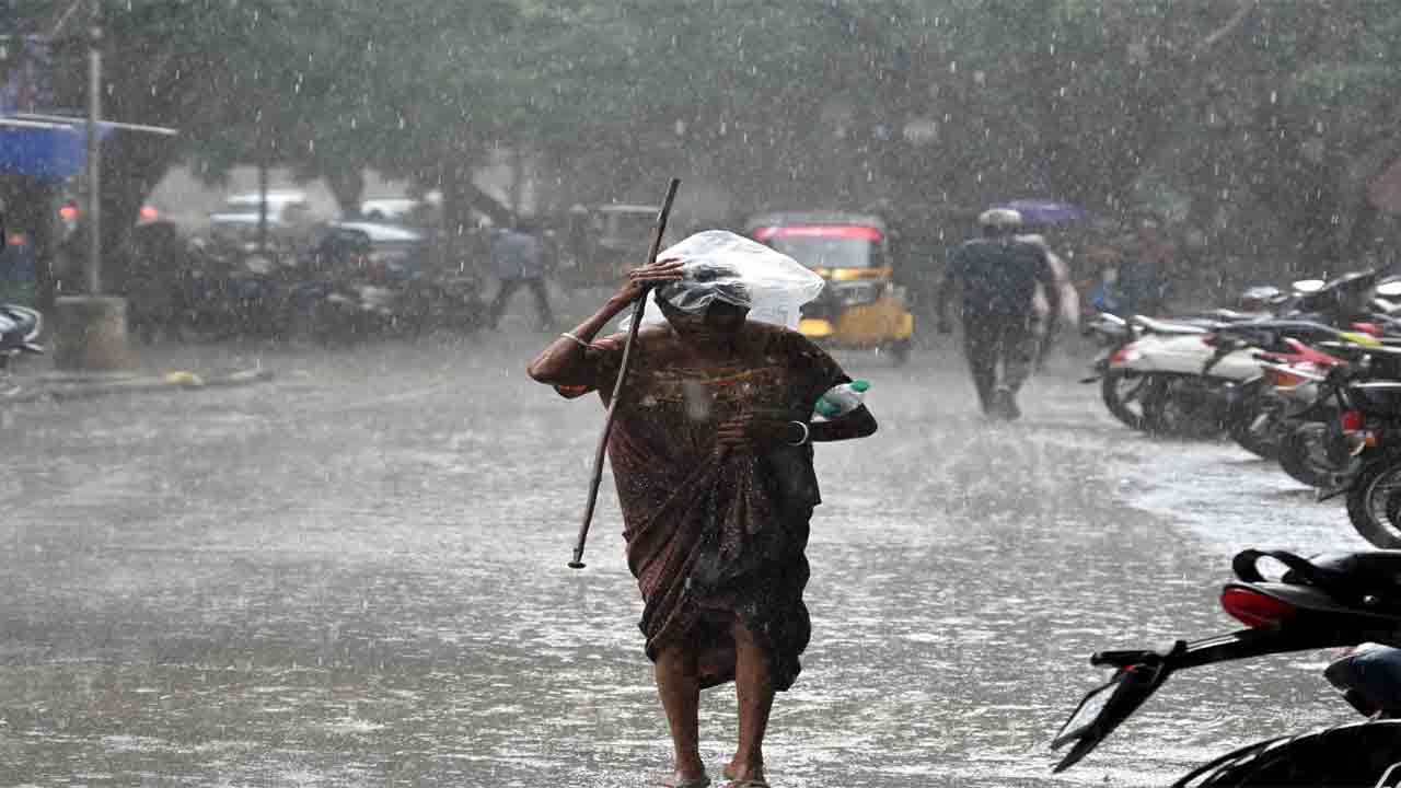 Rain In Tirupati: తిరుపతిలో దంచికొట్టిన వాన