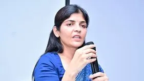 బీటెక్ విద్యార్థులను సైబర్ క్రైమ్‌లోకి ముఠాలు లాగుతున్నాయి: రాయపాటి శైలజ 