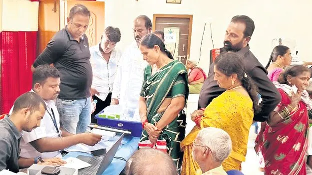 కంటివైద్య శిబిరానికి అనూహ్య స్పందన