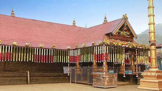 Sabarimala: శబరిమలకు చేరుకున్న ద్వారపాలక విగ్రహ తాపడాలు