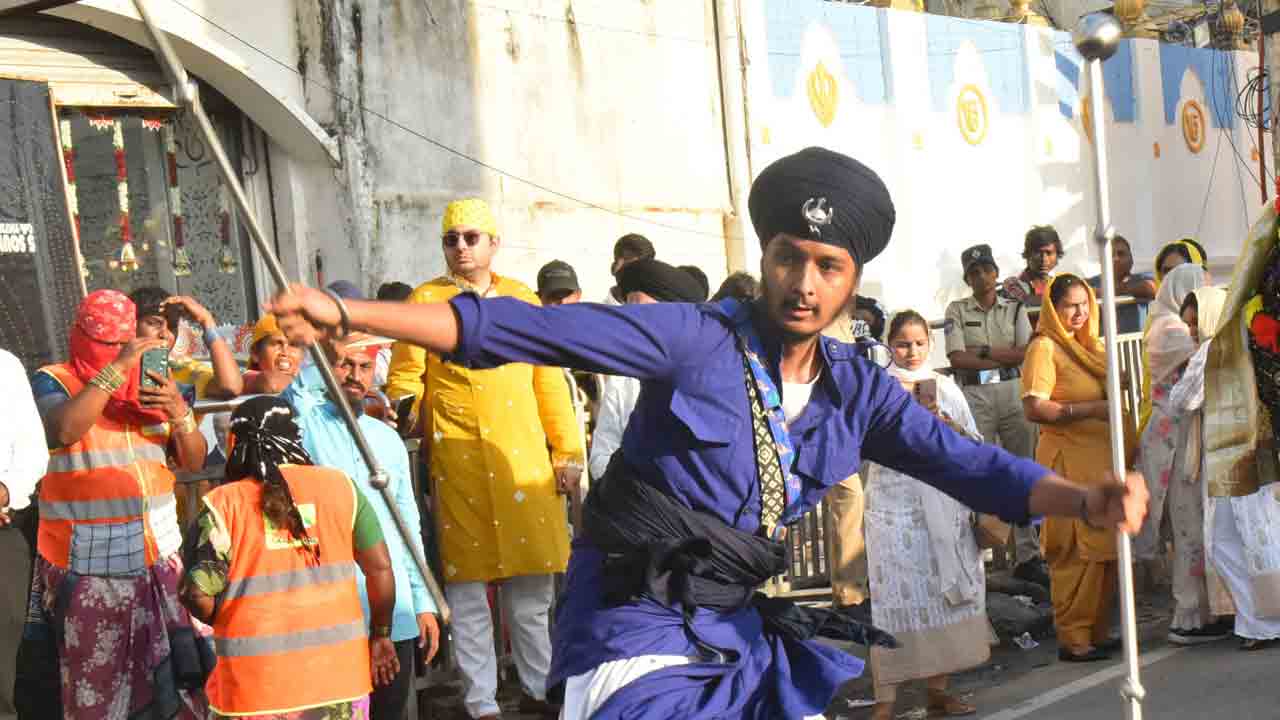 Guru Nanak Dev Ji: గురుద్వారా సాహెబ్ సికింద్రాబాద్ నుండి నిర్వహించిన గట్కా నైపుణ్యాల ప్రదర్శన (పవిత్ర ఊరేగింపు)