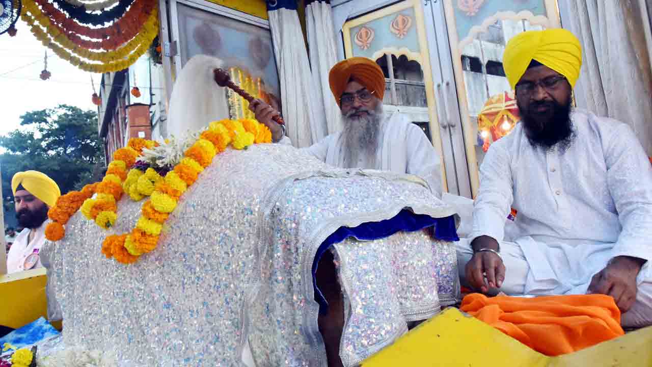 Guru Nanak Dev Ji: గురుద్వారా సాహెబ్ సికింద్రాబాద్ నుండి నిర్వహించిన గట్కా నైపుణ్యాల ప్రదర్శన (పవిత్ర ఊరేగింపు)