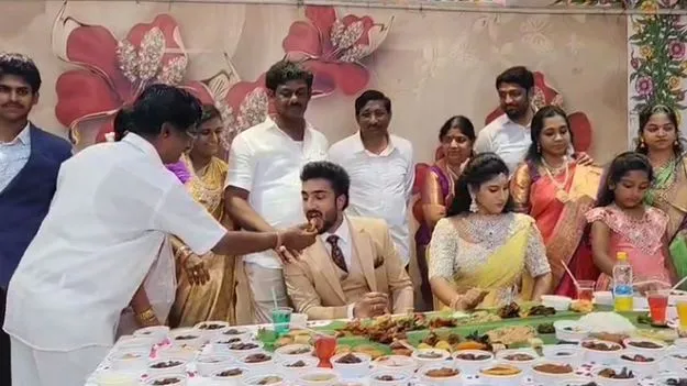 Telugu Family Traditions: కొత్త అల్లుడికి మామ అదిరిపోయే సర్‌ప్రైజ్... ఇట్స్ వెరీ స్వీట్