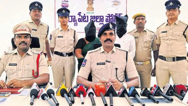 అప్పుపత్రాల కోసం మద్యం తాగించి వృద్ధురాలి హత్య