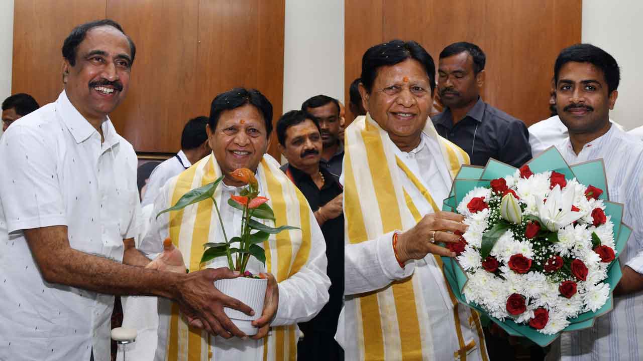 Sudarshan Reddy: తెలంగాణ ప్రభుత్వ సలహాదారుగా పదవీ బాధ్యతలను స్వీకరించిన సుదర్శన్ రెడ్డి