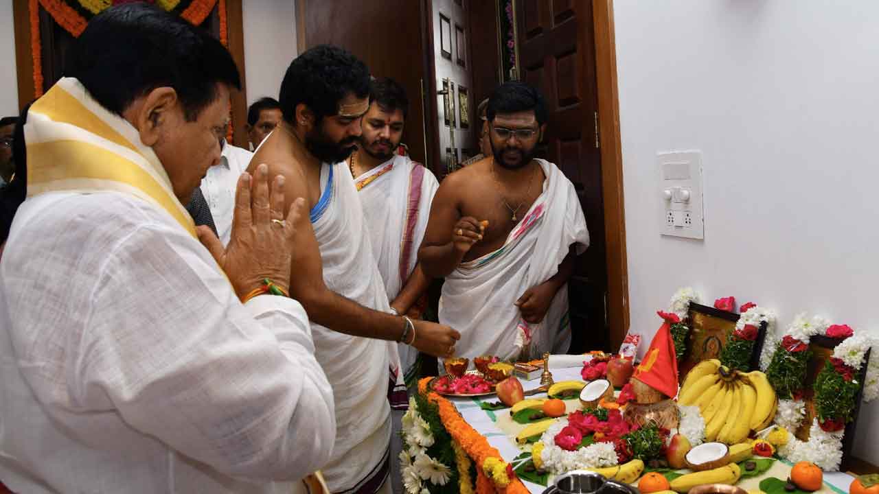 Sudarshan Reddy: తెలంగాణ ప్రభుత్వ సలహాదారుగా పదవీ బాధ్యతలను స్వీకరించిన సుదర్శన్ రెడ్డి