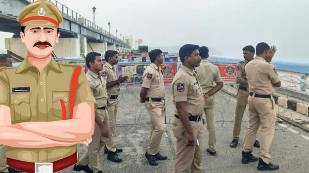 టాస్క్‌ఫోర్స్‌ సీఐ రవీందర్‌పై వేటు