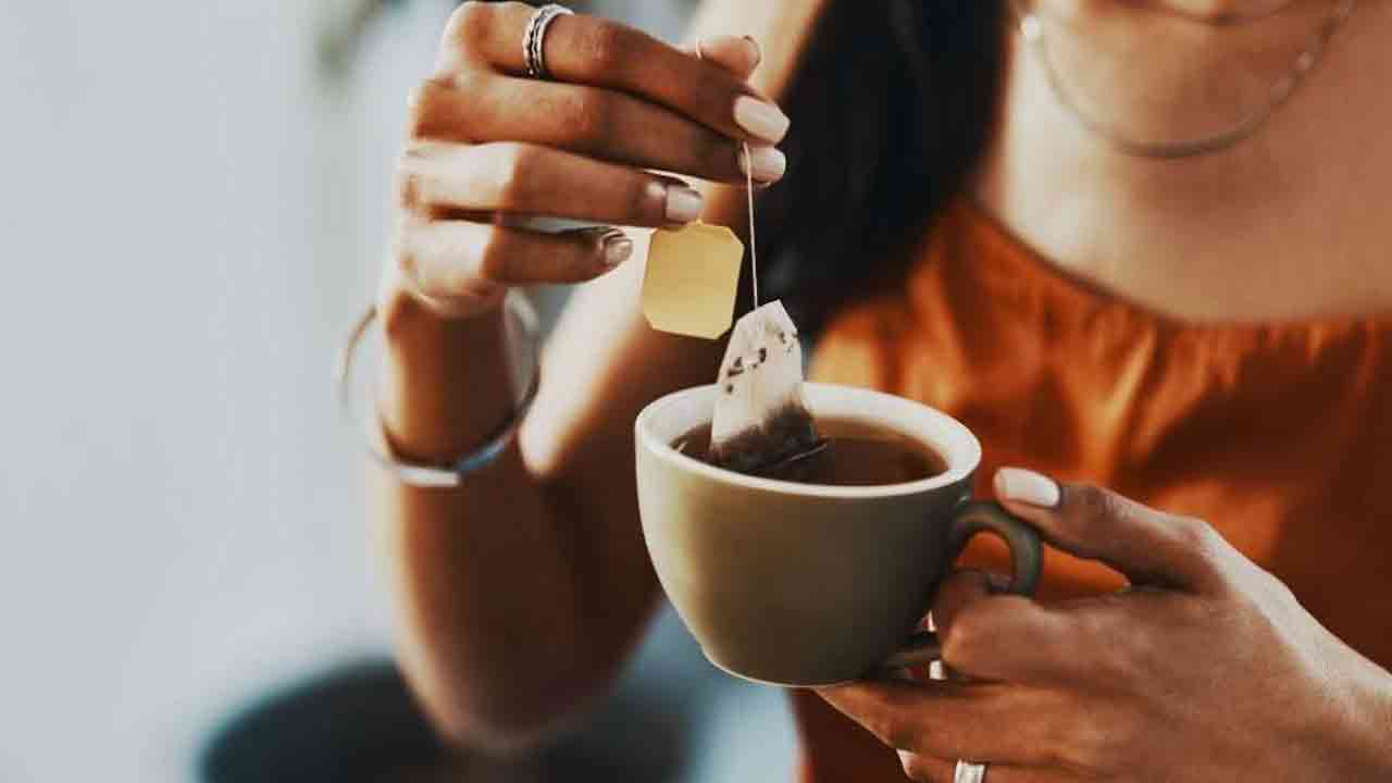 Health Tips: టీ వల్ల మీకు తెలీకుండా జరిగే 4 నష్టాలివే.. 