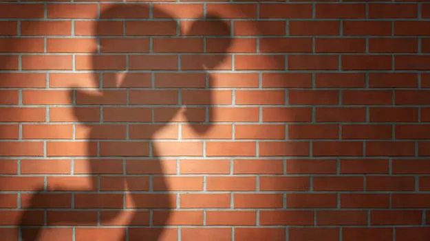 Chandanagar Robbery: రెండు ఇళ్లలో భారీ చోరీ.. పోలీసుల పనితీరుపై ఆరోపణలు