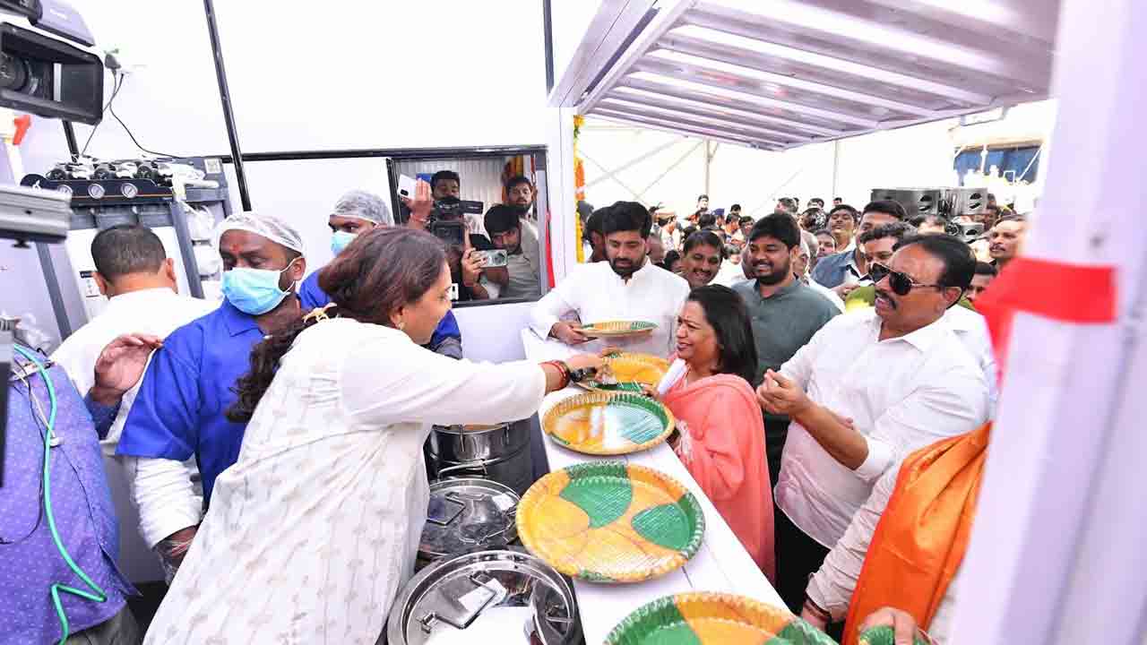  Indiramma Canteens: హైదరాబాద్‌లో ఇందిరమ్మ బ్రేక్‌ఫాస్ట్ క్యాంటీన్‌ల ప్రారంభం