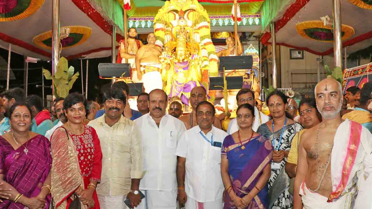 Tirumala: తిరుమలలో వైభవంగా పౌర్ణమి గరుడసేవ